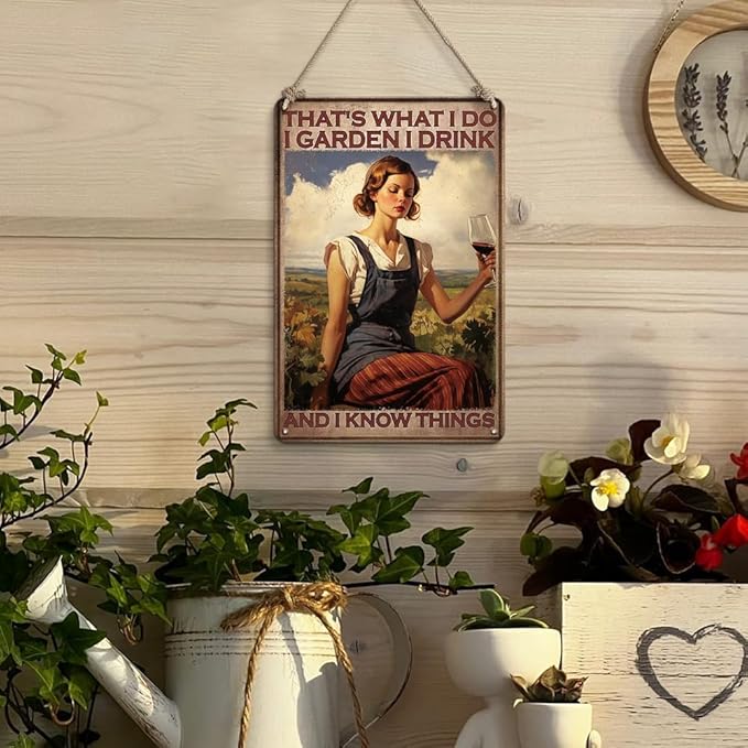 YOYI ART Vintage Metal Garden Signs for Outside - That's What I Do I Garden I Drink And I Know Things, Funny Tin Signs for Farmhouse, Patio Decor Wall Art, Gardening Gifts for Mom Women, 8 x 12 inch