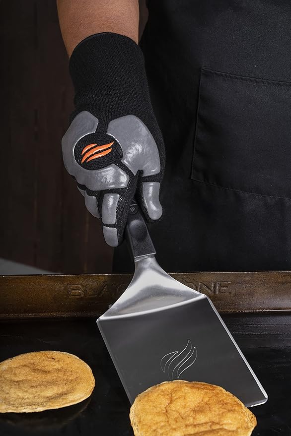 BLACKSTONE 5558 Griddle Gloves with Silicone Palm Pads - Heat Resistant up to 500 Degrees, Easy Grip for Indoor and Outdoor Cooking, Grilling, Baking, Fire Pit, Fryer, Oven, One Size, Black/Grey