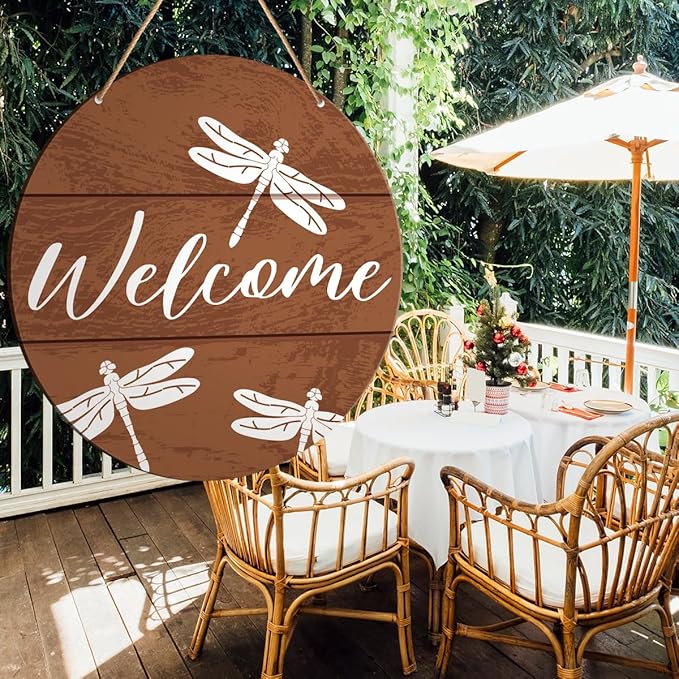 Muktoujaumai Welcome Sign Front Door Decor, Welcome Round Hanging Sign Decor Rustic Decorations Dragonfly Wall Wood Sign for Door, Porch, Home, Housewarming Gift for New House Friend Family