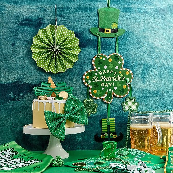 Jetec St. Patrick's Day Door Sign Glittery Shamrock St Patrick's Day Hanging Decorations Irish Hanging Welcome Board Wooden Board for St Patrick's Day Home Window Wall Farmhouse Indoor Outdoor Decor