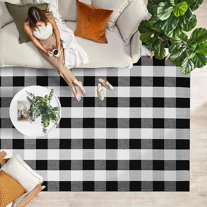 IOHOUZE Buffalo Plaid Rug 5x8 Ft Indoor Outdoor Rug, Washable Rugs for Living Room, Spring Summer Welcome Mats Outdoor, Black White Rug for Farmhouse/Entryway/Home Entrance