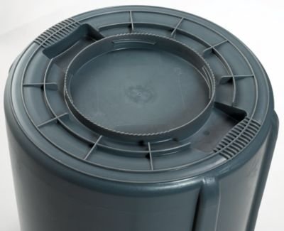 Rubbermaid Commercial Products BRUTE 32G Yellow Vented Trash Container, for Landscapers/Construction Sites/Restaurants/Back of House/Offices/Warehouses/Commercial Environments