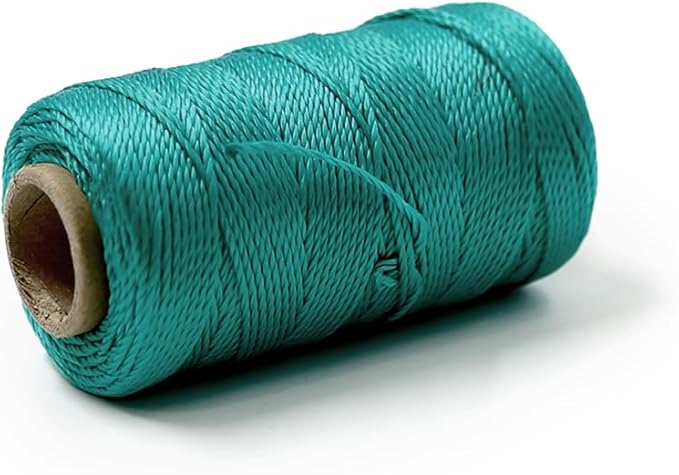 Mason Line String 1.3mm Thick Twisted Polypropylene – Durable Construction Twine for Laying Bricks, Blocks, Fences in Gardening, DIY & Landscaping Projects (Green, 393 Ft)