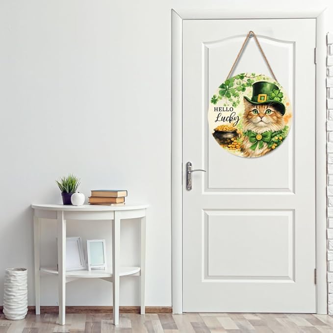 St. Patrick's Day Decoration Sign Funny Cute Cat Wall Pediment Holiday Shamrock Front Door Wooden Plaque Hello Lucky St Patricks Day Door Sign for Yard Porch Spring Summer Decoration