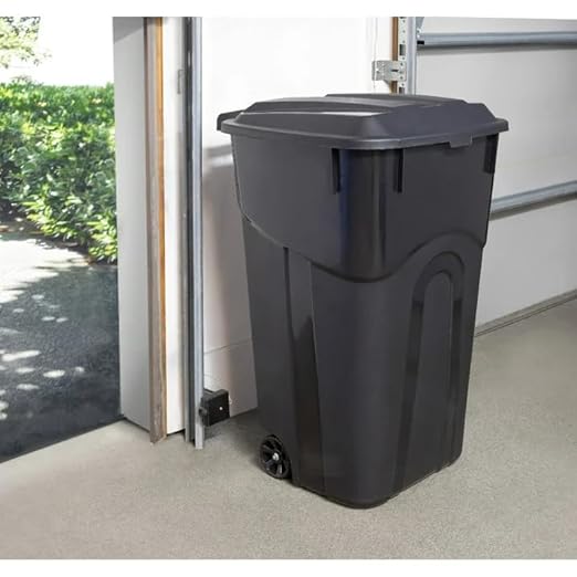 32 Gallon Trash Can with Attached Lid, Heavy Duty Wheeled Plastic Garbage Bin, Black