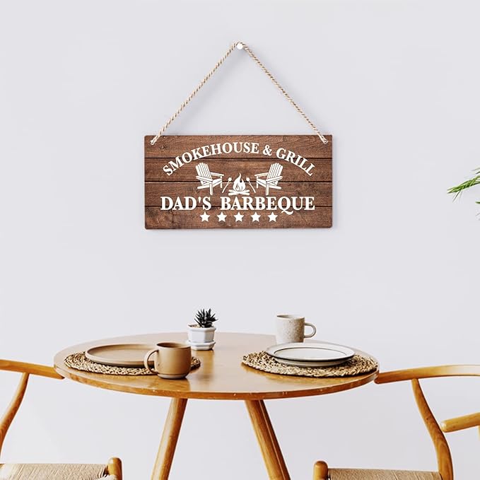 Rustic Dad's Grill Wooden Hanging Sign Decor, Dad's Barbeque Printed Wood Plaque Signs Wall Art, Home Smokehouse Decorative, Man Cave Decor, Father's Day Birthday Gifts for Dad Grandpa,12x6 Inches