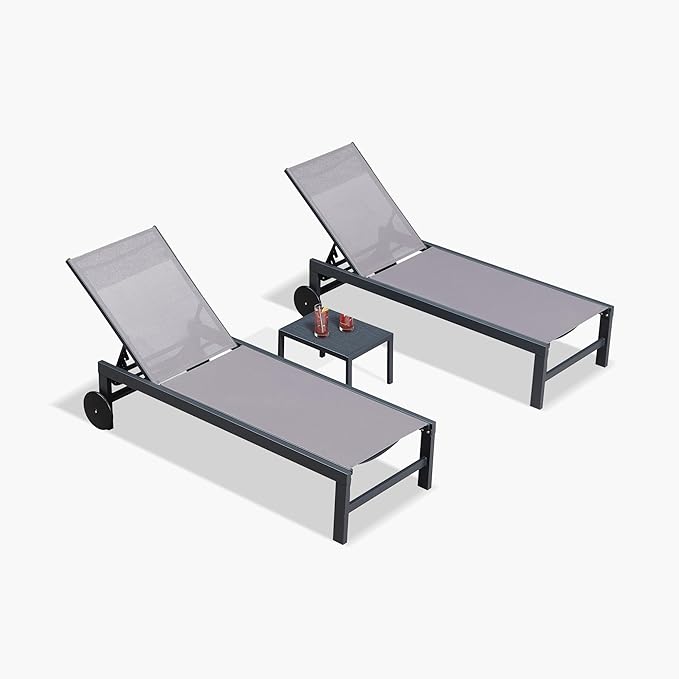 PURPLE LEAF Outdoor Chaise Lounge with Wheels for Outside 2 Pieces Aluminum Patio Lounge Chair with 5 Adjustable Position for Outdoor Beach Yard Pool Side Table Included Light Grey