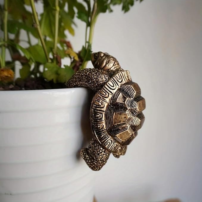 Vintage Bronze Climbing Tortoise Statue Flower Pot and Vase Hugger Figurines Terrarium Planter Edge Decor Resin Art Patio Lawn Yard Ornaments Outdoor Fence Decorations