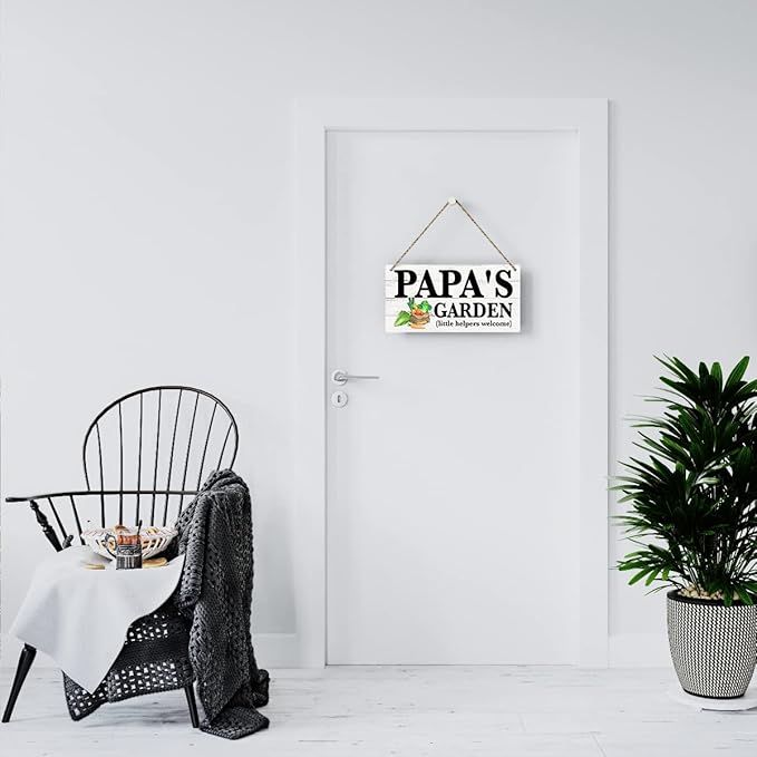 Papa's Garden Outdoor Garden Wooden Hanging Sign Decor, Indoor Outdoor Garden Decoration Signs, Little Helpers Welcome, Yard Art Decor, Father's Day Birthday Gifts for Dad Grandpa, 12x6 Inches