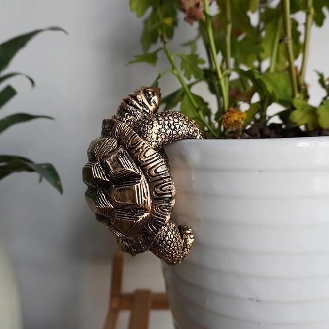 Vintage Bronze Climbing Tortoise Statue Flower Pot and Vase Hugger Figurines Terrarium Planter Edge Decor Resin Art Patio Lawn Yard Ornaments Outdoor Fence Decorations
