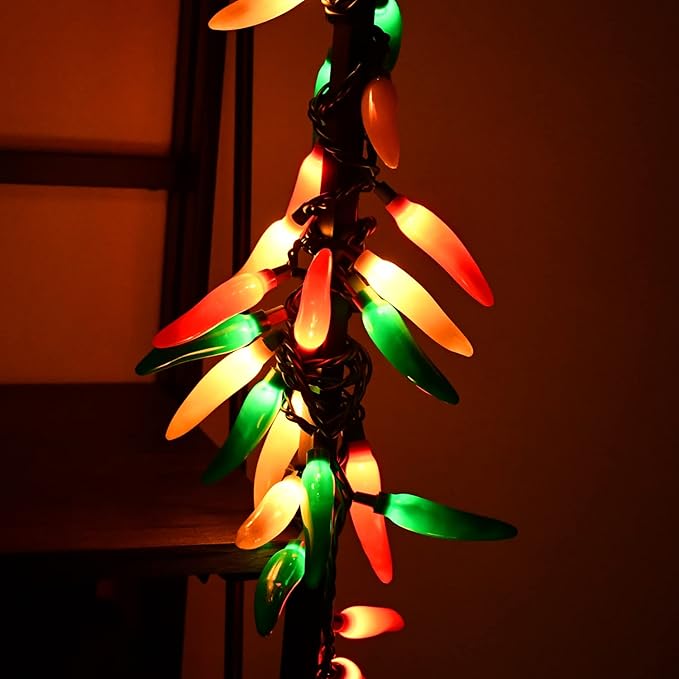 Multicolor Chili Pepper Lights, 13.6Ft Christmas Decorative String Lights with 35 Red Green Yellow Chili Light, Connectable Chili Pepper Lights for Outdoor Indoor Xmas Party Kitchen Garden