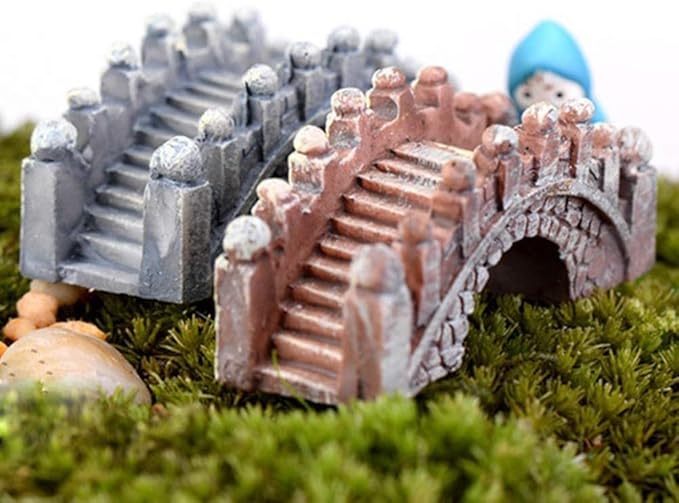 2Pcs Fairy Garden Ornaments, Miniature Bridge Micro Landscape Miniature Ornaments Dollhouse Garden Decor Fish Tank Aquarium Decoration Random Color Miniatures(ZS330)