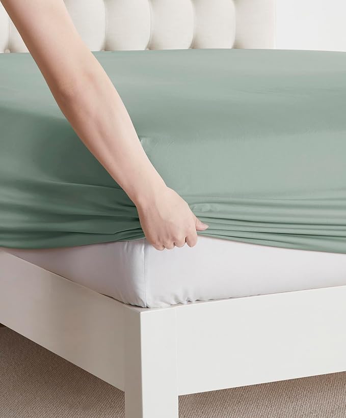 Clara Clark Bed Sheets, Premier 1800 Series Bed Sheet Set, Deep Pocket, Wrinkle, Fade, Stain Resistant, Luxury Soft Bedding Sheets & Pillowcases, California King, Ice Green
