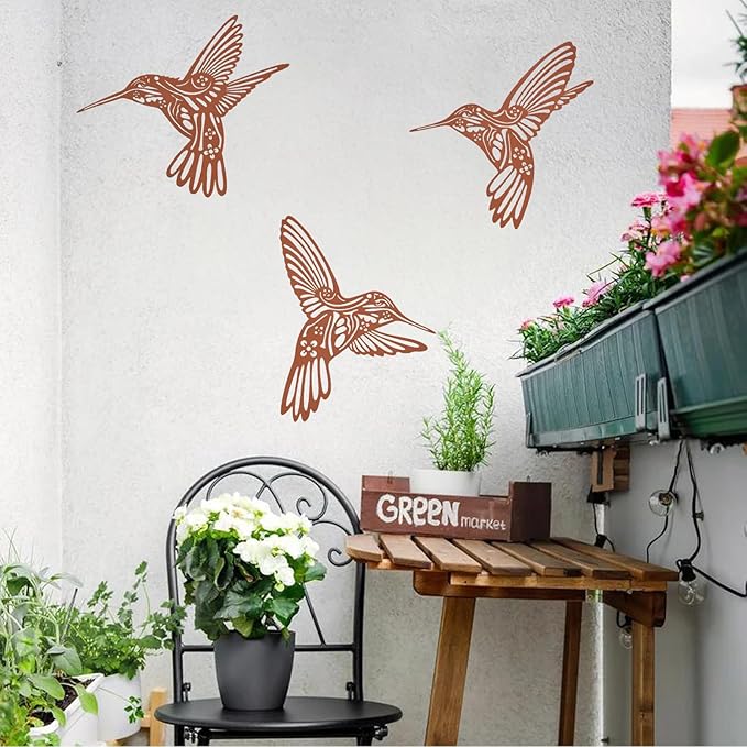 QZGXDECO 9.5-Inch Rust Metal Hummingbird Outdoor Wall Art Decor – Rustic Garden-Style Indoor/Outdoor Decorative Iron Bird Wall Sculpture for Fence Patio Yard