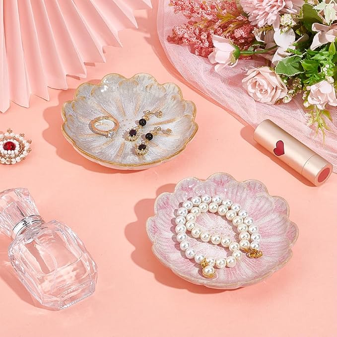 NBEADS 2 Pcs Ceramic Jewelry Tray, Lotus Flower Ring Dish Holder Porcelain Trinket Tray Decorative Trinket Plate for Ring Necklace Bracelet Jewelry Watch Key Gift, Whitesmoke/Pink