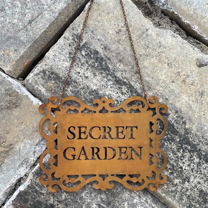 Rustic Iron “Secret Garden” Hanging Sign, Natural Rust Patina Metal Plaque with Ornate Cutout Scrollwork and Chain, Garden Gate & Wall Decor, 7.9 × 5.9 Inches