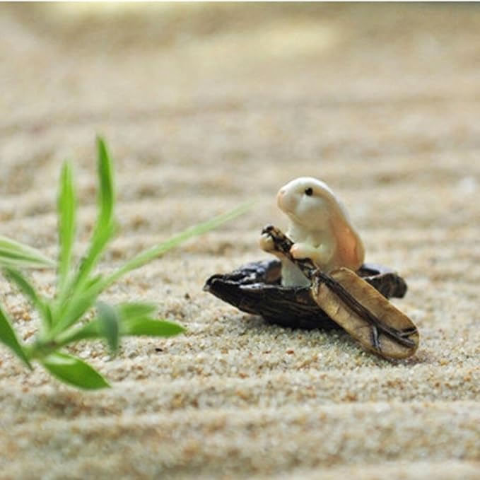 Miniature Bunny Rabbit Nut Boat, Dollhouse Bunny with Paddle in Boat, Mini Rabbit Sitting in Nutshell Boat, for Fairy Garden, Terrarium, Diorama or Mini Gardening, Miniature Woodland Decoration