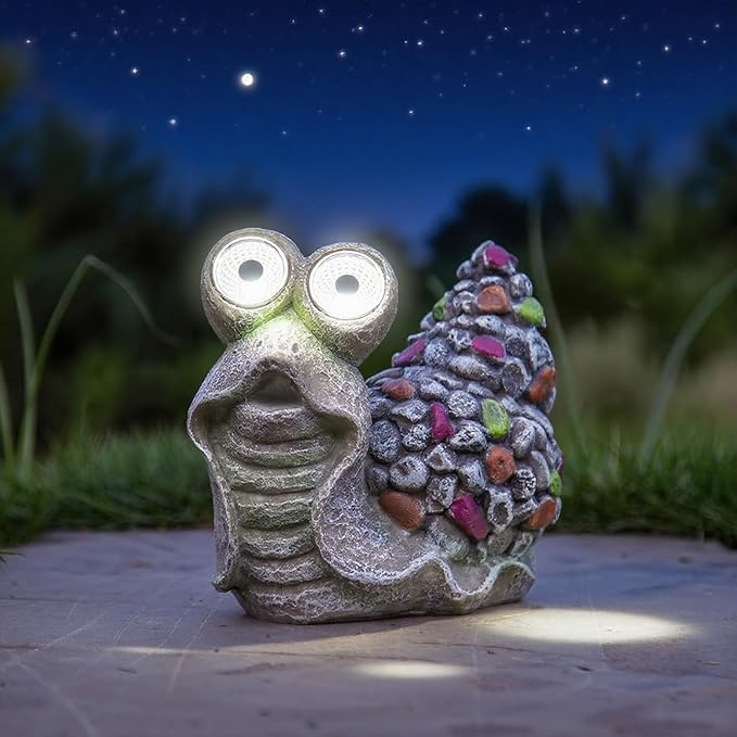 Snail with Light Up Eyes for Outdoors - Solar Powered Garden Snail Statue, Whimsical Decor - Decorations for lawns and grasslands、Balcony、Courtyard