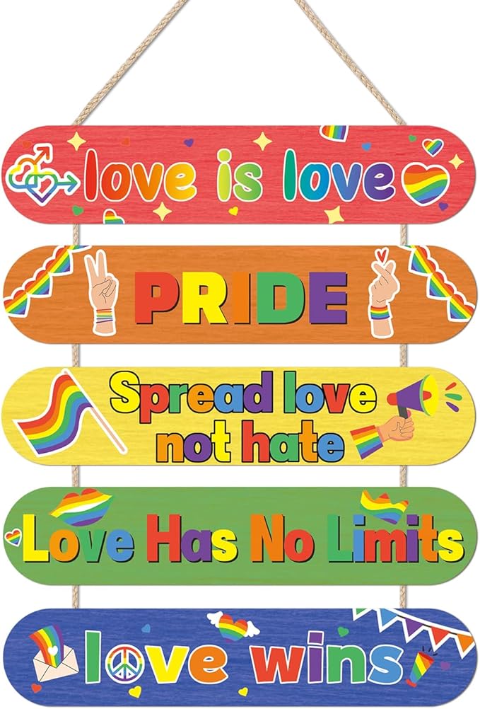 CHDITB LGBT Rainbow Wooden Sign, Love is Love Wooden Hanging Plaque, LGBT Pride Month Door Hanger, Rainbow Love Heart Wall Art Sign Hanger for Gay, Gift for LGBTQ, Couple