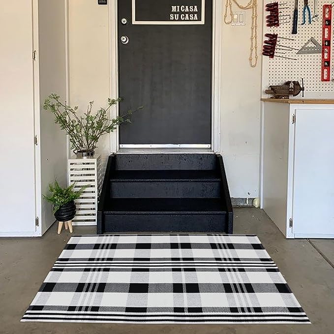 Fall Décor Plaid Rug, 2'4" x 3'7" Black&White Check Indoor/Outdoor Area Rug, Layering Rug for Hello/Welcome Doormat, Machine Washable Cotton Woven Rugs for Farmhouse Front Porch,Entryway