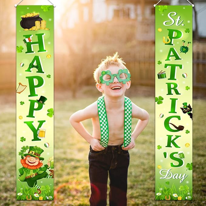 St Patricks Day Porch Sign Decoration - 3 Pack Green Clover Banner Yard Sign Irish Clover Front Door Hanging Banner for Outdoor Indoor Hanging Background St. Patrick's Day Family Party