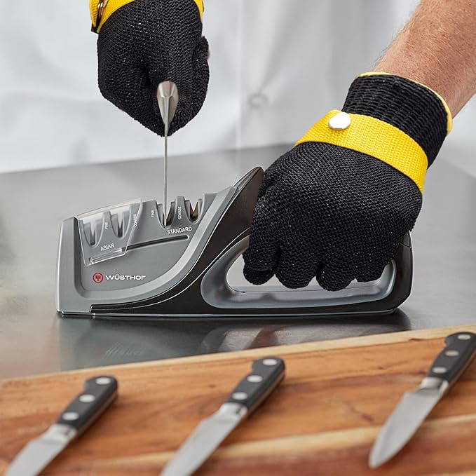 Schwer ANSI A9 Cut Resistant Glove, Food Grade Stainless Steel wire Mesh Metal Gloves, Knife Cutting Gloves for kitchen Mandoline Slicing Butcher Meat Cutting Oyster Shucking Fish Fillet（L, 1 PCS）