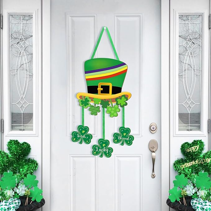 Wooden St. Patrick's Day Decoration Door Wreath for Front Door Sign Wall Signs Shamrock Clover Spring Decoration, Irish Sign Welcome Hanging for Home Wall Decor Party Outdoor Indoor Supply