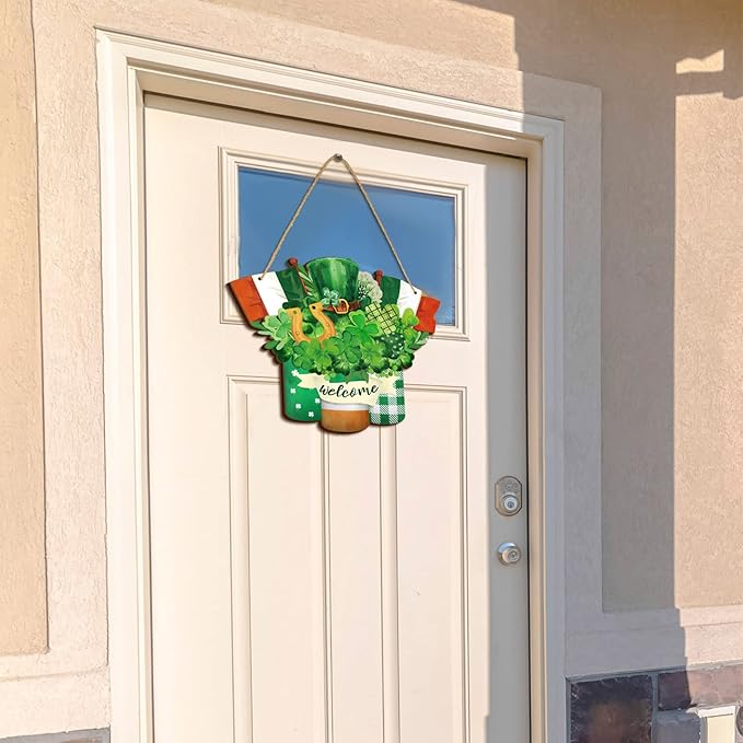 Karenhi Wooden St. Patrick's Day Decoration Shamrock Clover Welcome Wooden Door Sign Irish Door Hanger Spring Summer Hanging Decorations Farmhouse Porch Decor for Home Outdoor Housewarming