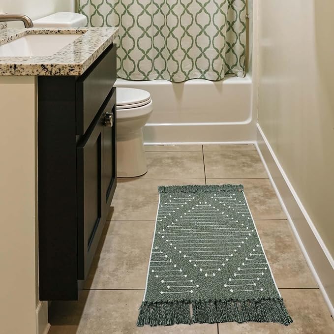 LIVEBOX Boho Green Bathroom Rug, Woven Bath Mat with Tassel Washable Cotton Blend Small Area Rug for Kitchen, Front Door(2'x3')