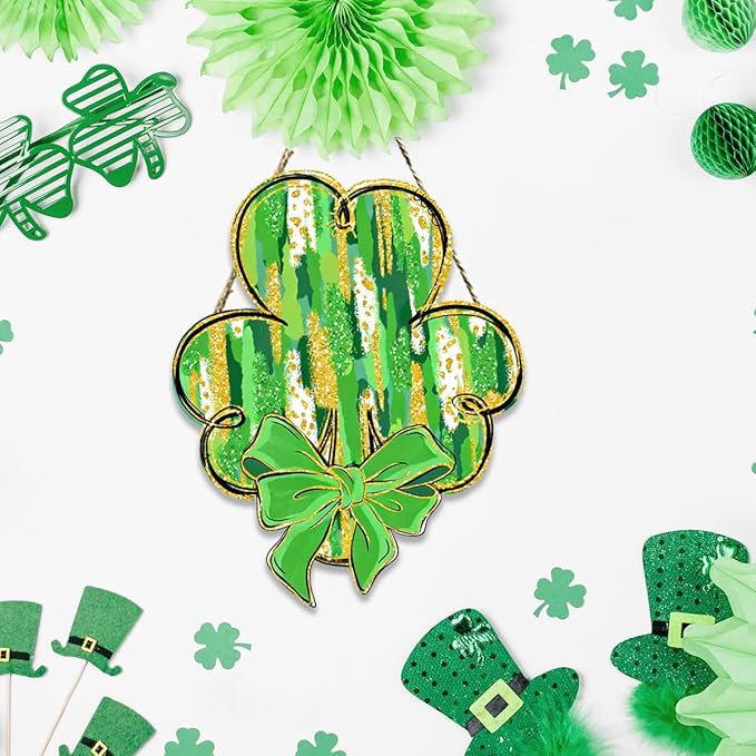 St Patricks Day Door Decorations, St Patricks Day Decorations, Shamrock Door Decoration, Lucky Gold Glitter Bow Clover Wood Hanging Sign for Office Party Porch Yard Outdoor Indoor Home Decor