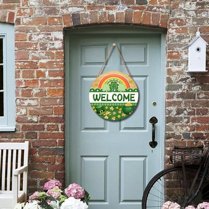 Welcome Front Door Sign Round 12 X 12 Inches St Patricks Day Door Hanger Summer Spring Welcome Wall Pediment Holiday Saint Patricks Day Wooden Plaque for Yard Porch Seasonal Home Decoration