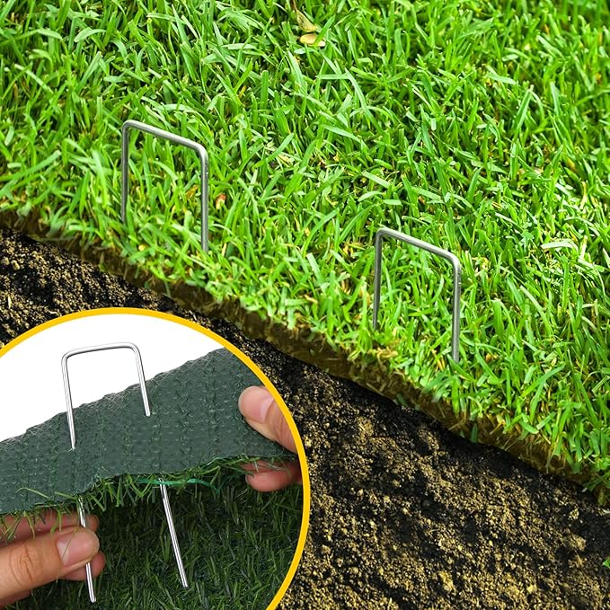 CEWOR 200 Pack Landscape Staples 4 Inches, Galvanized Metal Garden Stakes Landscaping Landscape Fabric Staples Sod Pins for Lawn, Barrier Fabric, Garden Fence, Ground Cover