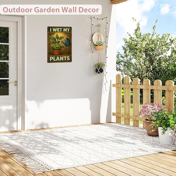 MAMAGIFTREE Funny Garden Signs Outdoor Decor Christmas Gifts for Plant Lovers 8x12 Inch Metal Signs -I Wet My Plants, Gardening Gifts for Women Garden Decor, for Yard Patio Shed Outdoor Indoor Decor