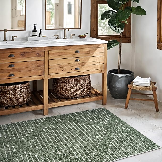 LIVEBOX Green Front Door Mat, Washable Kitchen Rug Cotton Woven Doormat,Small Area Rug for Entryway,Porch (Dark Green & White, 2.3X 3.6)