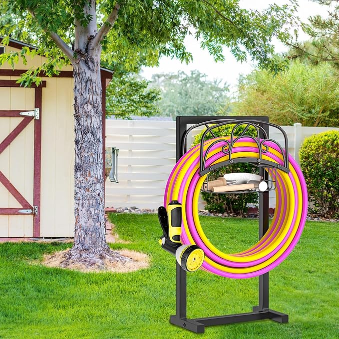 Garden Hose Holder,Heavy Duty Freestanding Detachable Storage Reel Stand,Upgraded 4 Spikes Hose Hanger for Outside Yard Lawn (curved line with Storage Basket)