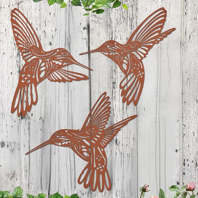 QZGXDECO 9.5-Inch Rust Metal Hummingbird Outdoor Wall Art Decor – Rustic Garden-Style Indoor/Outdoor Decorative Iron Bird Wall Sculpture for Fence Patio Yard