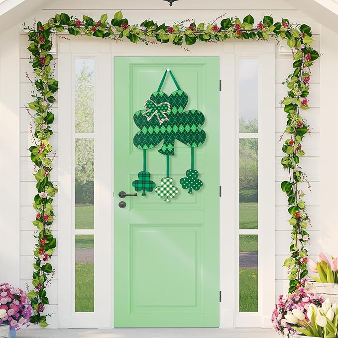 Wooden St. Patrick's Day Decoration Door Wreath for Front Door Sign Wall Signs Shamrock Clover Spring Decoration, Irish Sign Welcome Hanging for Home Wall Decor Party Outdoor Indoor Supply Shamrock