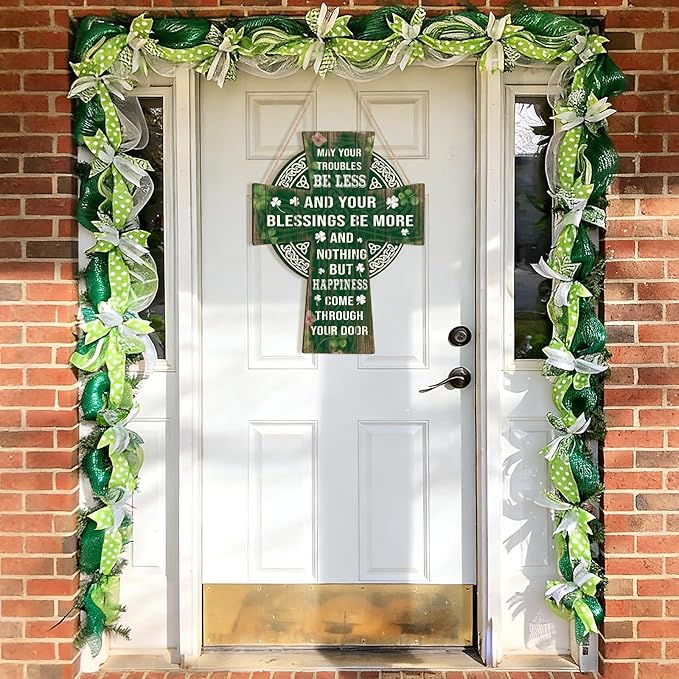 Wooden St Patricks Day Decoration Shamrock Door Wreath for Front Door Sign Wall Signs Shamrock Clover Spring Decoration, Irish Sign Welcome Hanging for Home Decor Party Outdoor Indoor Supply