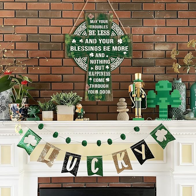 Wooden St Patricks Day Decoration Shamrock Door Wreath for Front Door Sign Wall Signs Shamrock Clover Spring Decoration, Irish Sign Welcome Hanging for Home Decor Party Outdoor Indoor Supply