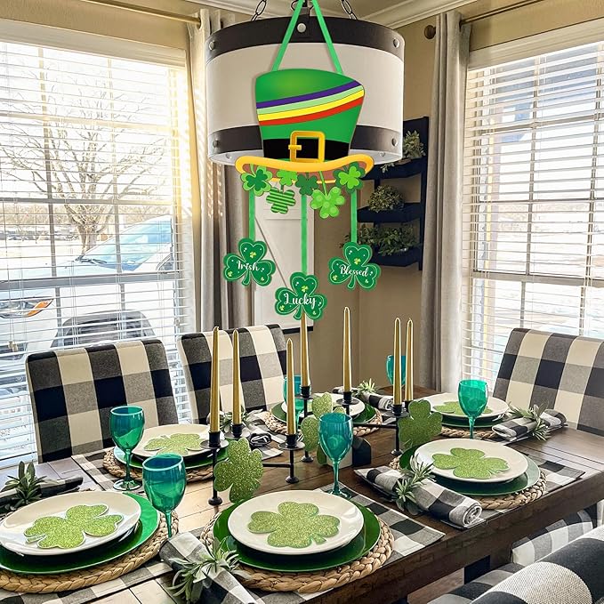Wooden St. Patrick's Day Decoration Door Wreath for Front Door Sign Wall Signs Shamrock Clover Spring Decoration, Irish Sign Welcome Hanging for Home Wall Decor Party Outdoor Indoor Supply
