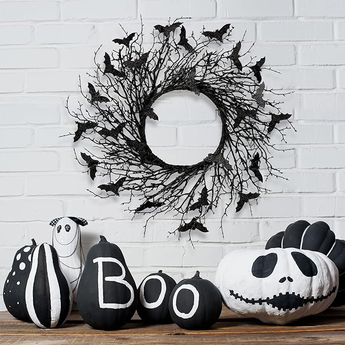 Sggvecsy 17.7"Artificial Black Twig Wreath with Glitter Bats - Handmade Sparkling Hanging Decorations for Front Door, Indoor/Outdoor Halloween Party