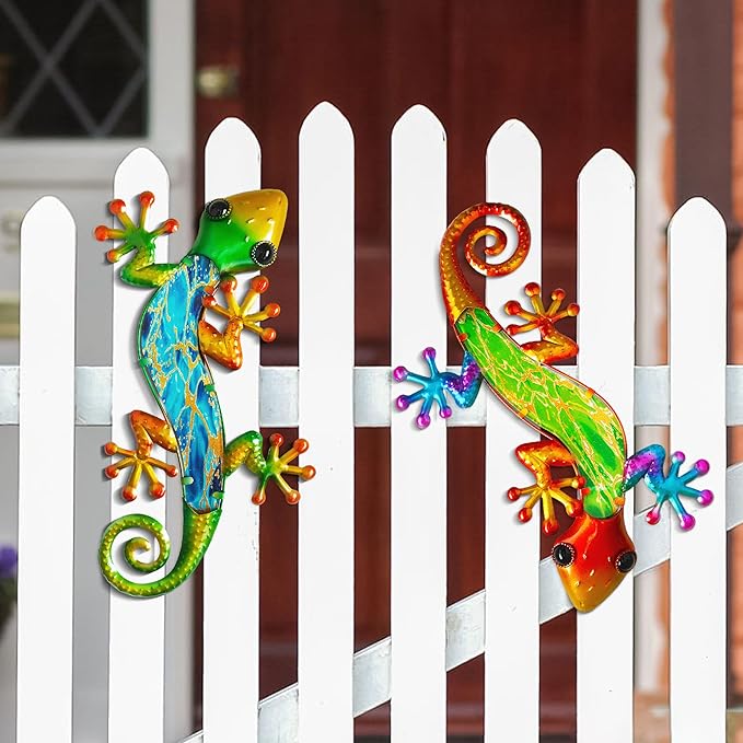 POXOHO Metal Lizard Wall Art Decor - 15 Inch Gecko Outdoor Decor Hanging Glass Sculpture Decoration for Patio Garden Fence(2 Pack) is an ideal Gift for a Father, Mother, and Grandmother