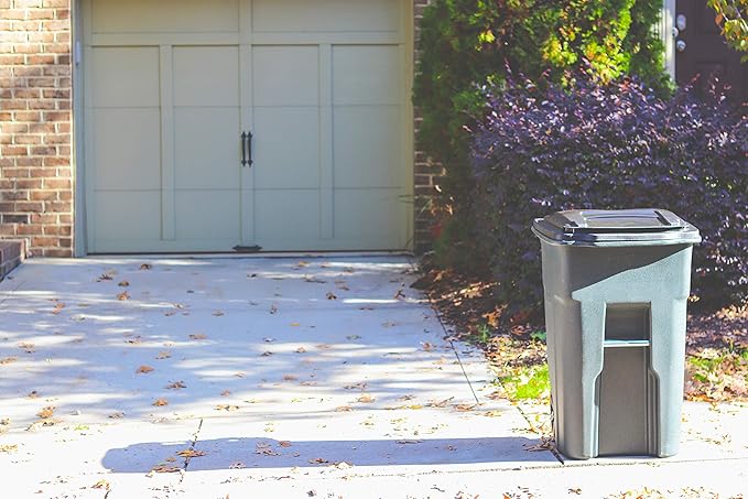 Toter 79248-R2968 48Gal 2-Wheel Trash Can, 48 Gallon, Greenstone