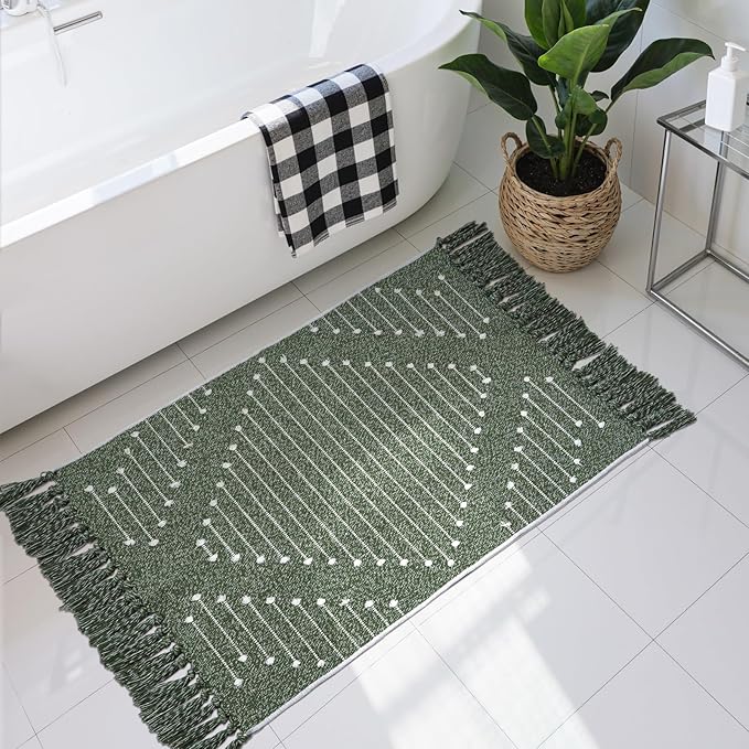LIVEBOX Boho Green Bathroom Rug, Woven Bath Mat with Tassel Washable Cotton Blend Small Area Rug for Kitchen, Front Door(2'x3')