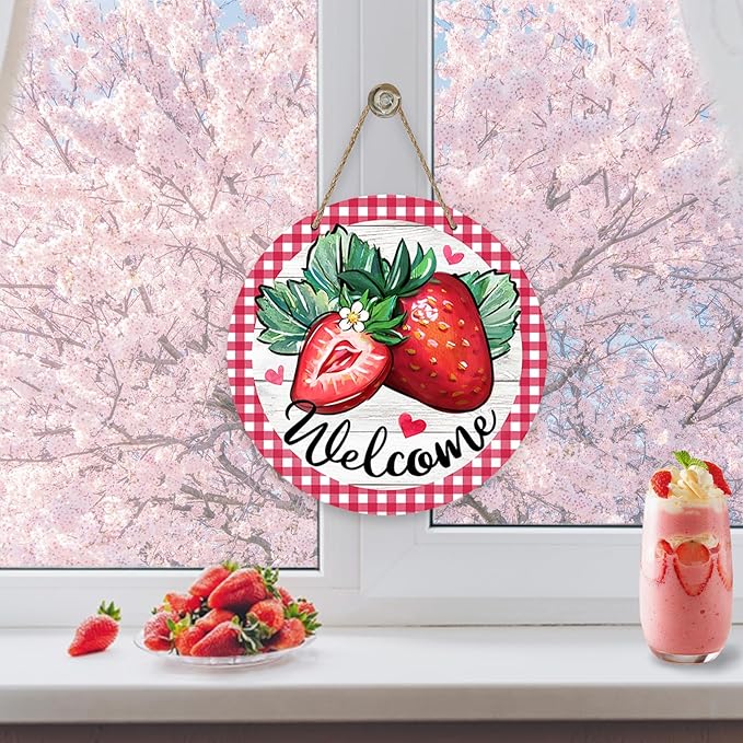Deroro Welcome Spring Summer Strawberry Front Door Sign, Red Fruit Plaid Check Wood Door Hanger Outdoor Outside Porch Decor, Farmhouse Rustic Wooden Wreath Indoor Wall Hanging Decoration