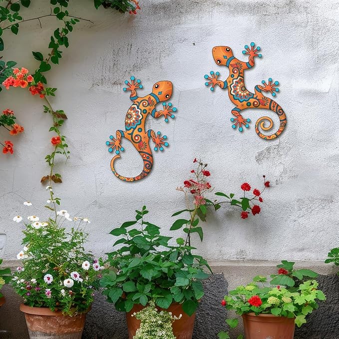 Metal Gecko Outdoor Decor -2 Pack 11.8 inch Gecko Wall Art Hanging Sculpture Decoration for Indoor or Outdoor, Garden Yard Fence Porch Patio Decor