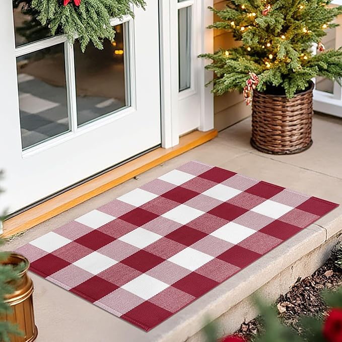 IOHOUZE Christmas Buffalo Plaid Rug 2x3 Ft Outdoor Indoor Doormat Red White Check Washable Area Rug Woven Cotton Checkered Front Porch Mat Christmas Decor for Front Door Entryway Home Entrance
