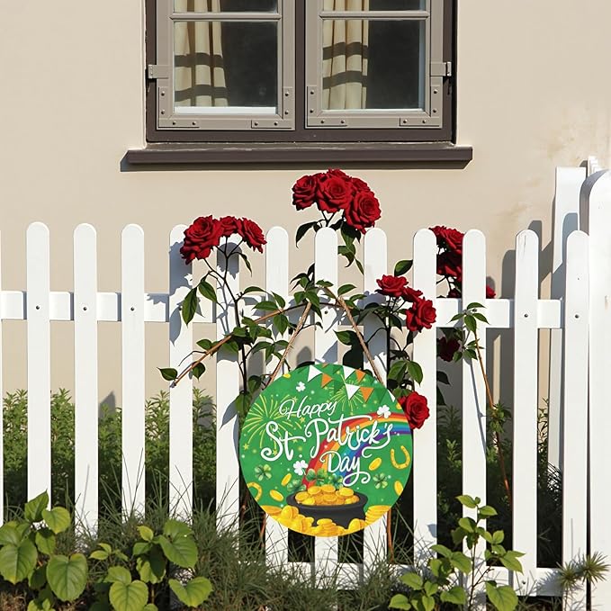 St. Patrick's Day Door Hanger Lucky Shamrock Rainbow Door Sign for Front Door Happy St Patricks Day Wooden Hanging Decoration for Wall Porch Outdoor Holiday