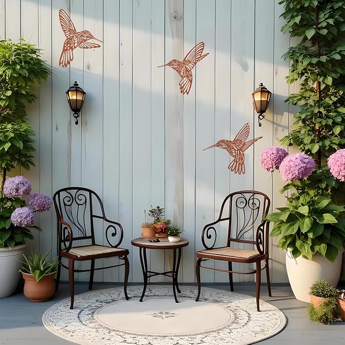 QZGXDECO 9.5-Inch Rust Metal Hummingbird Outdoor Wall Art Decor – Rustic Garden-Style Indoor/Outdoor Decorative Iron Bird Wall Sculpture for Fence Patio Yard