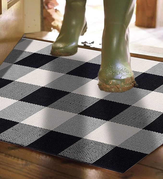 MUBIN Buffalo Plaid Rug 2X3 ft Outdoor Black and White Checked Rug Cotton Reversible Hand-Woven Indoor Washable Entryway Front Porch Decor Rugs for Layered Welcome Front Door Mats